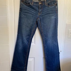 Ladies jeans sz 8 inseam 28